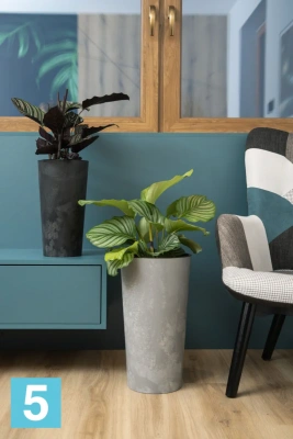 Кашпо с автополивом Lamela Lilia Eco Recycled Beton, серый бетон 25-d, 47-h